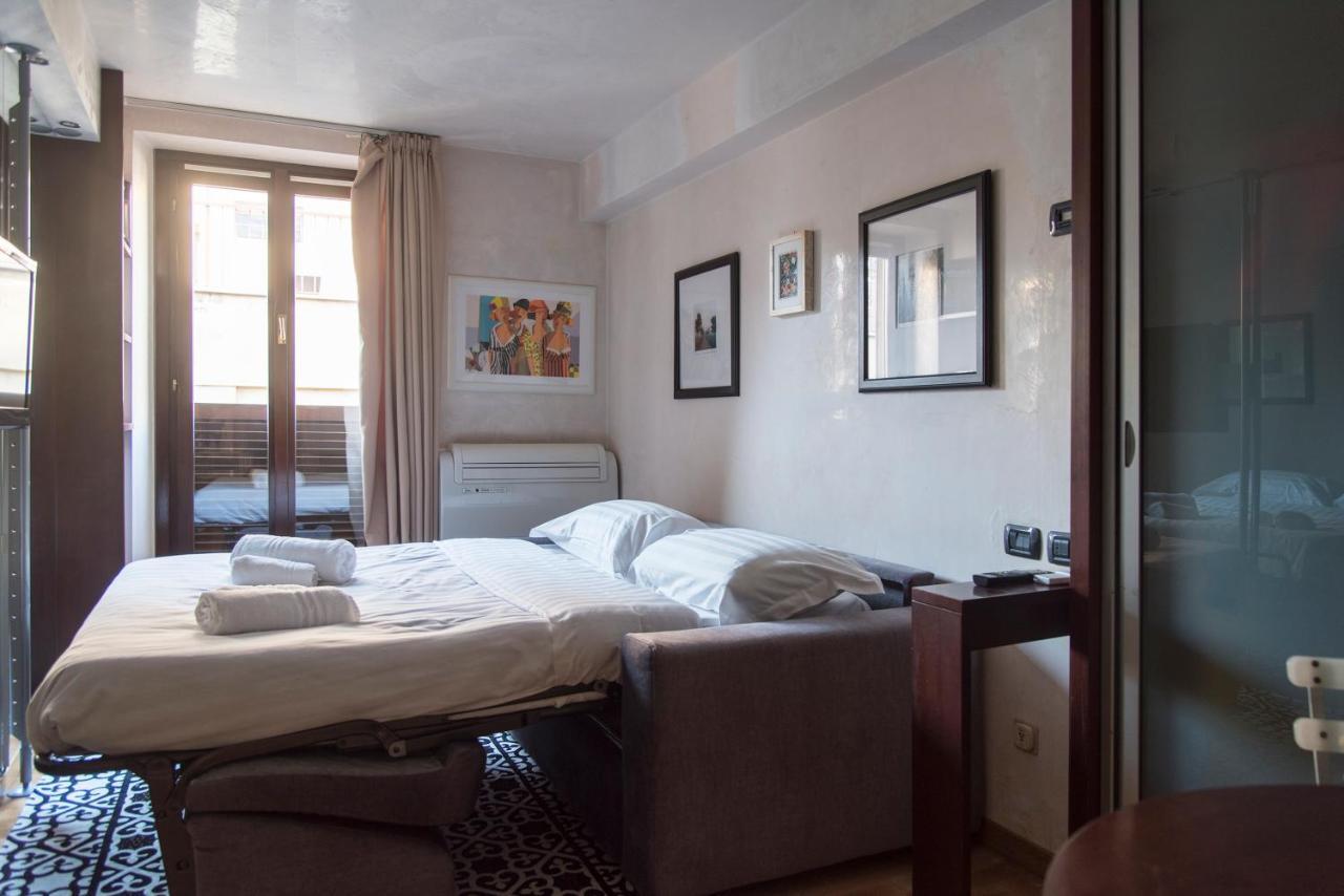 Youhosty - Duomo Studio Apartment Milán Exterior foto